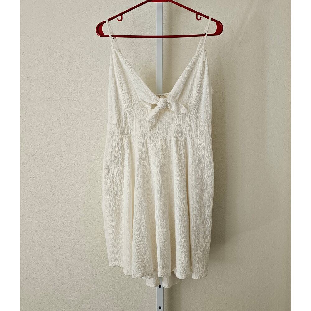CLEOBELLA Violet Embroidered Spaghetti Strap V-Neck Bow Smocked Mini Dress Sz M